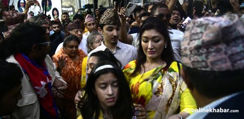 कमलादीमा हिमानी र हृदयेन्द्र सहित राजावादीको दीप प्रज्वलन (तस्वीरहरू)