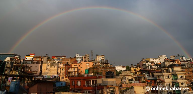 मनै लोभ्याउने इन्द्रेणी (तस्वीरहरू)