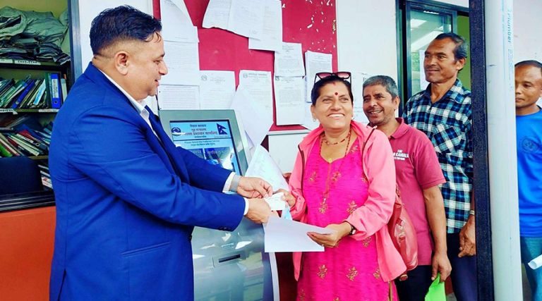 जिल्ला प्रशासन कार्यालय काभ्रेमा डिजिटल टोकन प्रणाली सुरु