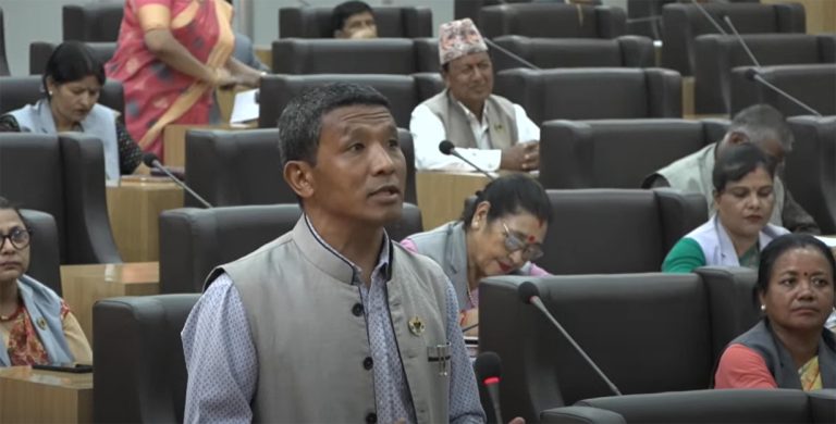 ‘हो हो सरकार हो, मलबीऊ चाहियो हो’