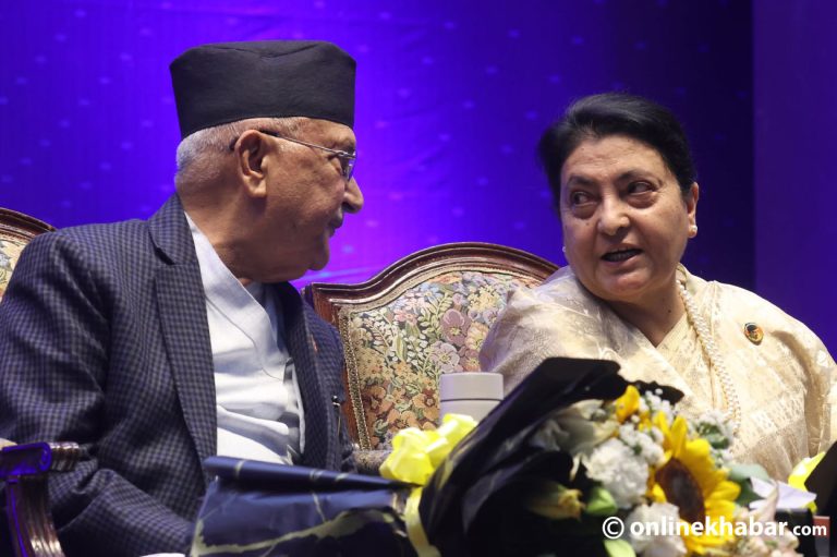 ओलीको लोकप्रियता रोक्न विद्याको प्रयोग