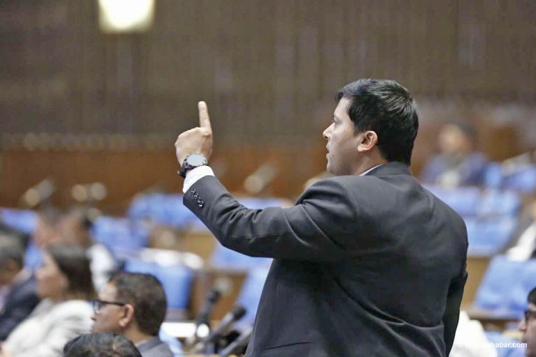 अमरेशको अभिव्यक्तिमा एमालेको आपत्ति, संसद्‍मा लफडा