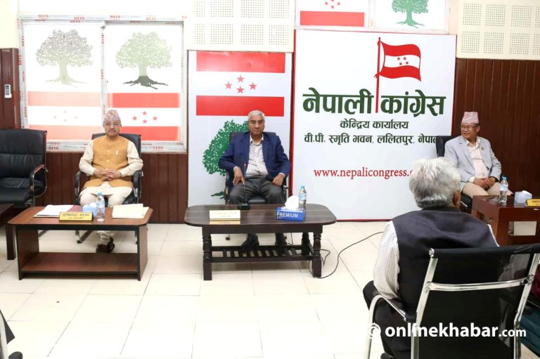 पार्टीबाट अवकाशबारे देउवा : अप्ठ्यारो मान्छे हुँ, अरूले भनेर गर्ने होइन