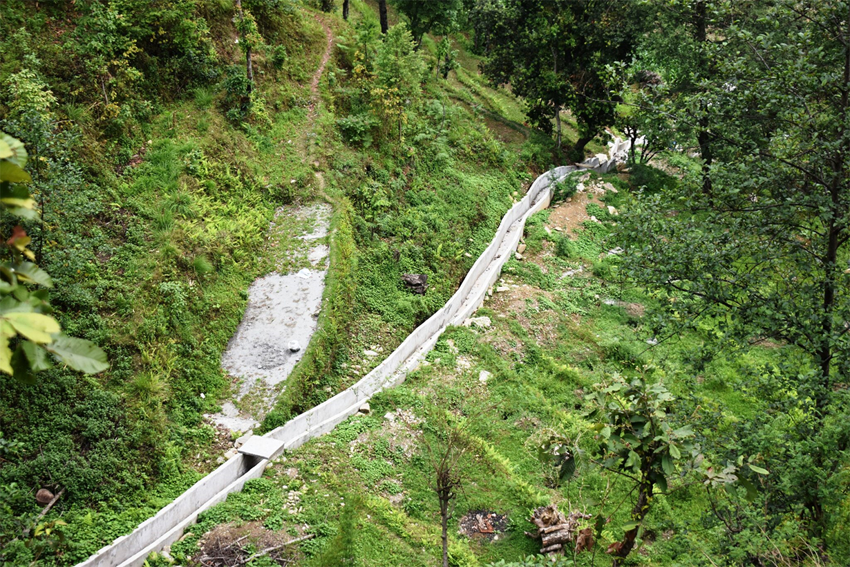 पर्वतमा नहर बनाएर बाढी नियन्त्रण