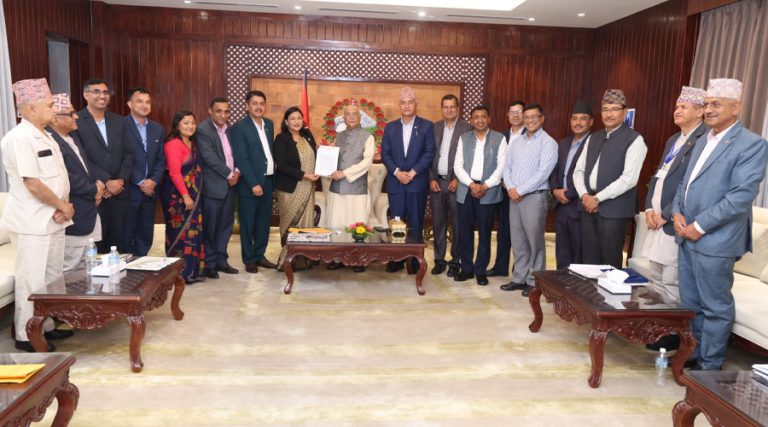 नियमनमा संकुचन हुन नहुने भन्दै प्रधानमन्त्रीलाई सहकारी महासंघको ध्यानाकर्षण