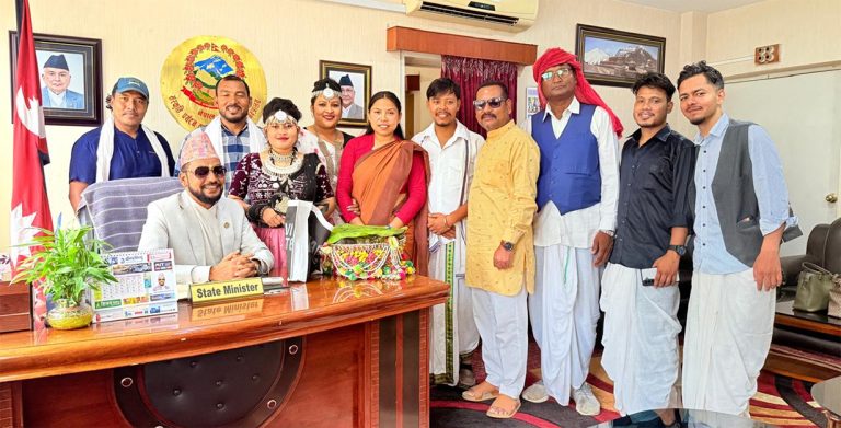 राष्ट्रिय थारू कलाकार मञ्चले काठमाडौंमा बृहत थारू सांस्कृतिक कार्यक्रम गर्ने