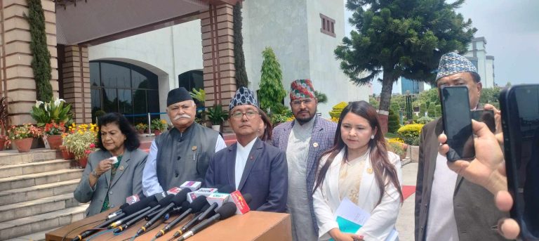 राप्रपाले आज पनि गर्‍यो संसद बहिष्कार