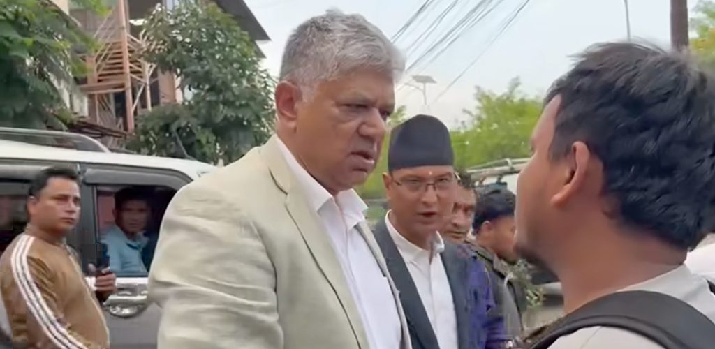 वरिष्ठ अधिवक्ता थापाद्वारा पत्रकारलाई दुर्व्यवहार