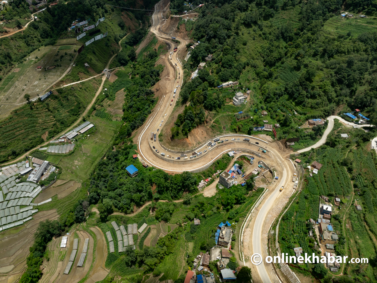 घाम लाग्दा धुलाम्य, पानी पर्दा हिलाम्य (तस्वीरहरू)