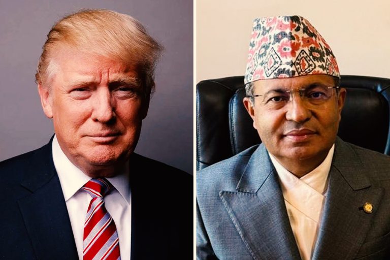 राष्ट्रपति ट्रम्पसमक्ष राजदूत रेग्मीले पेस गरे ओहोदाको प्रमाणपत्र 