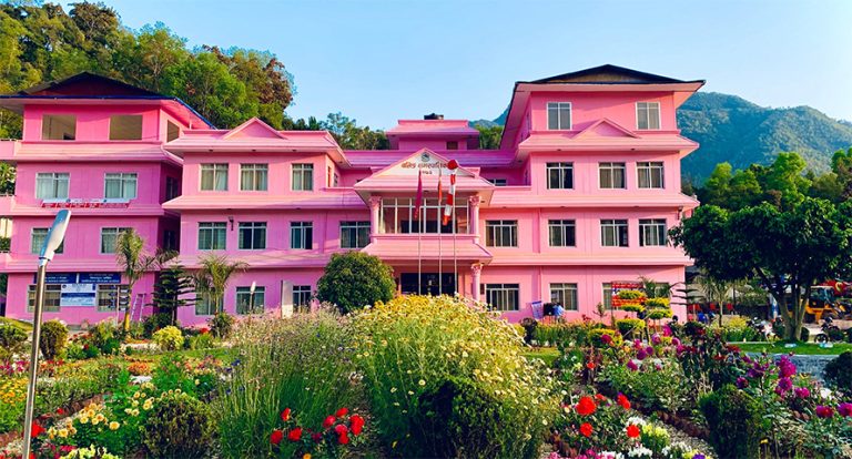 वालिङ नगरपालिकाले भन्यो : प्रक्रिया पूरा गरी आँधिखोलाबाट निर्माण सामग्री निकालिएको हो