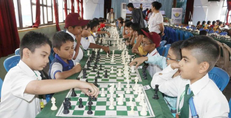 विद्यालय चेसमा बाल विकास र इम्पेरियल वर्ल्डको अग्रता