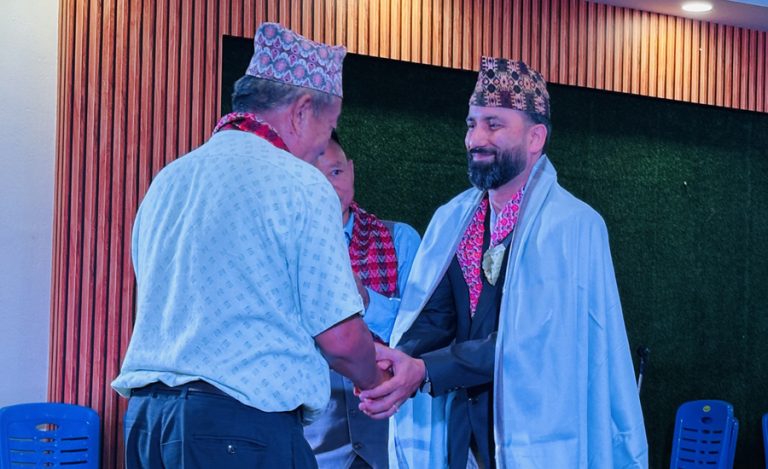 गौरव दर्पणलाई ‘वर्ष स्रष्टा सम्मान २०८१’ प्रदान