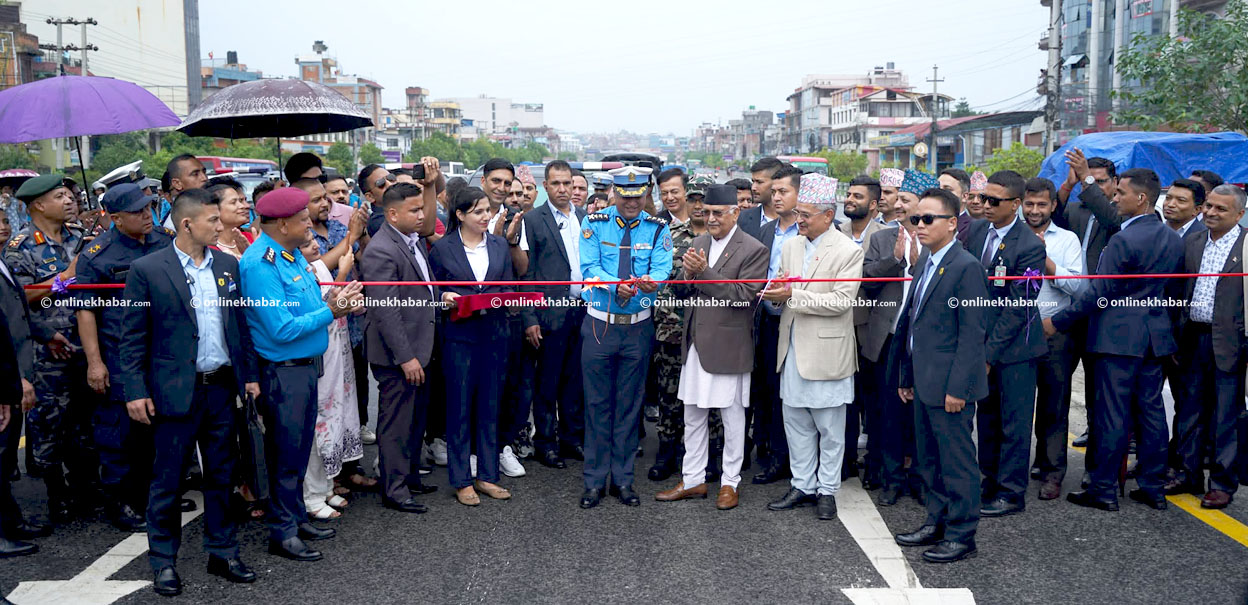 जब प्रधानमन्त्रीले ट्राफिक प्रहरी प्रमुखलाई ओभरपासको रिबन काट्न लगाए…