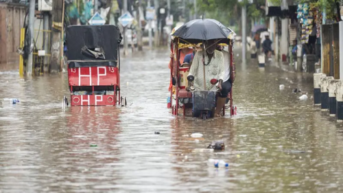 भारतको पूर्वी राज्य आसाममा बाढी आतंक