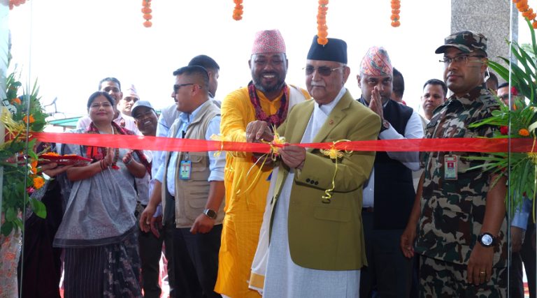 एमालेबाट टिकट नपाएका योगेन्द्रको प्रशंसामा ओली- राम्रो मान्छे जिताउनुभयो