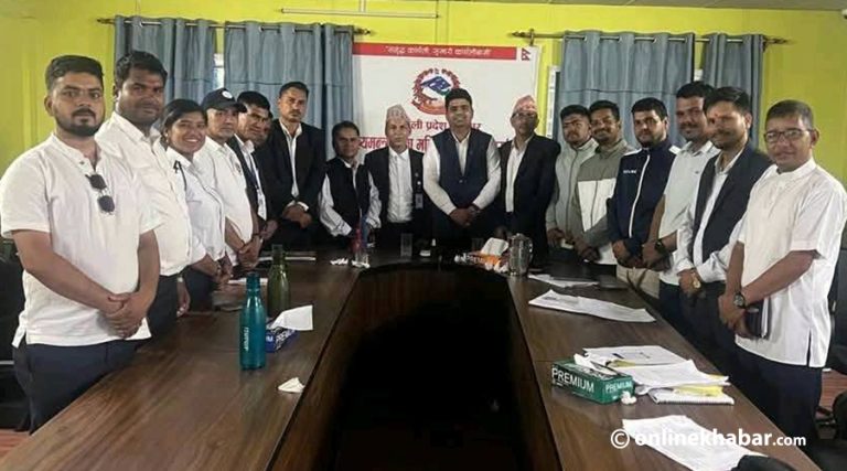आन्दोलित कर्मचारी र कर्णाली सरकारबीच १४ बुँदे सहमति, आन्दोलन स्थगित