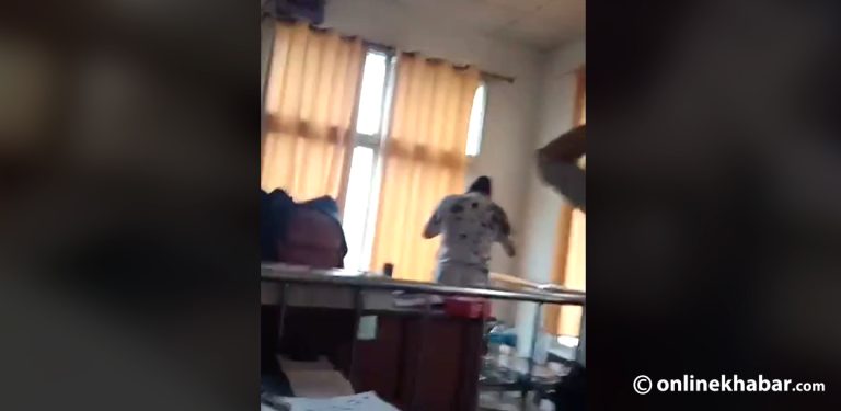 आलमलाई सफाइ दिने न्यायाधीशमाथि मोसो प्रहार