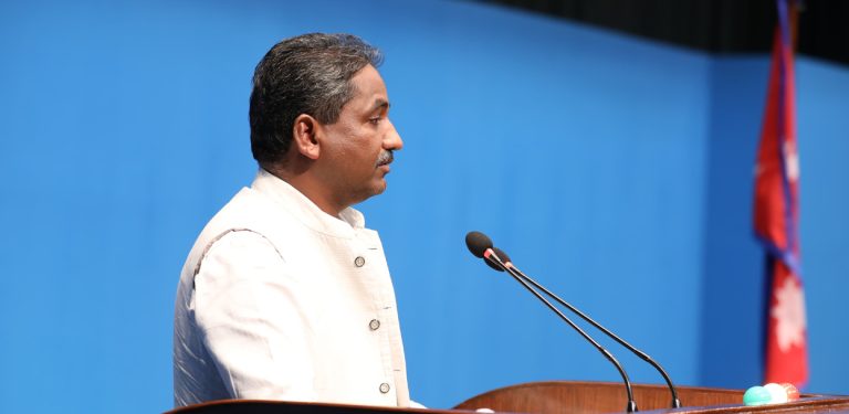 सरकारलाई प्रभु साहको प्रश्नै-प्रश्न