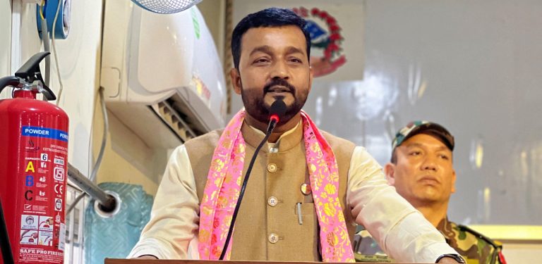 खानेपानीका आयोजना निर्माणमा ढिला गर्नेलाई उन्मुक्ति दिइने छैन : मन्त्री यादव