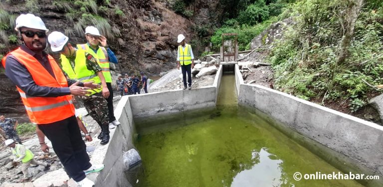 बर्खामा पनि काठमाडौंमा मेलम्चीको पानी, रिबर्मा खोला मिसाउने (भिडिओ)