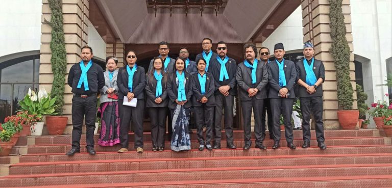 कालो पोशाकमा संसद् पुगे रास्वपा सांसद