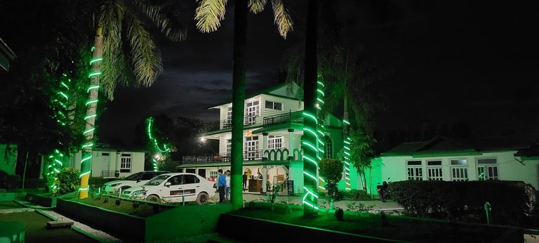 बारबिक्यू गर्दा आगो सल्किंदा छोरीको मृत्यु, बाबुआमासहित ४ जना घाइते
