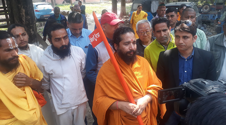 सिद्धबाबाविरुद्ध सर्वोच्च जान ‘सरकारी वकिल’ को आनाकानी