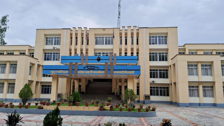 सुदूरपश्चिममा महिनामै २ करोडको अवैध सामान बरामद, लागुऔषधमा १२१ जना पक्राउ