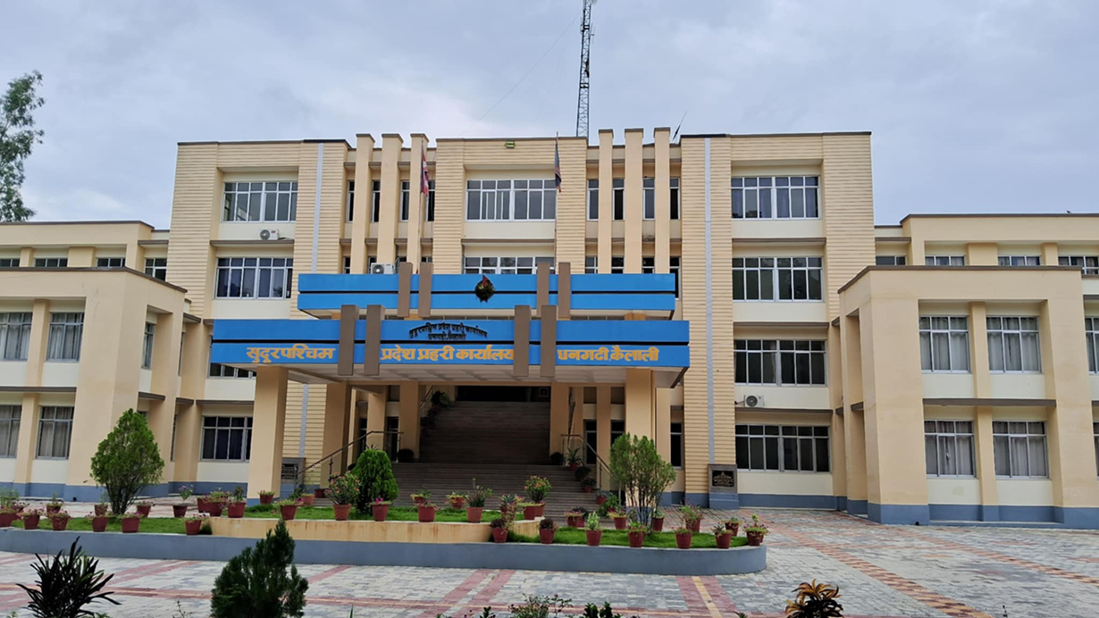 सुदूरपश्चिममा महिनामै २ करोडको अवैध सामान बरामद, लागुऔषधमा १२१ जना पक्राउ