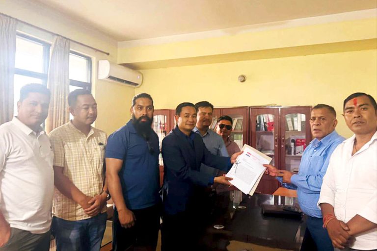 तरुण दलको अध्यक्षबाट विद्धानलाई हटाउन माग गर्दै अनुशासन समितिलाई पत्र