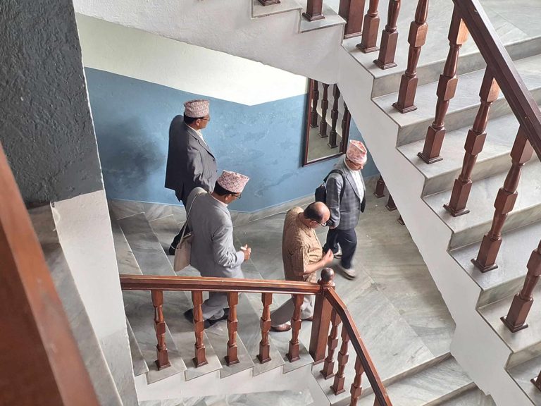 समिति बैठक रोकेर शिक्षा विधेयकबारे मन्त्रालयमा छलफल