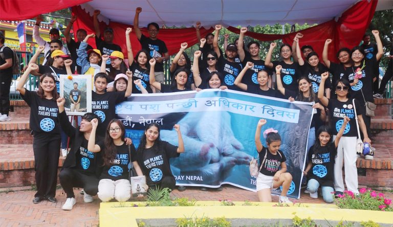 मान्छेबाट मारिएका पशुपंक्षीको सम्झनामा दीप प्रज्वलन