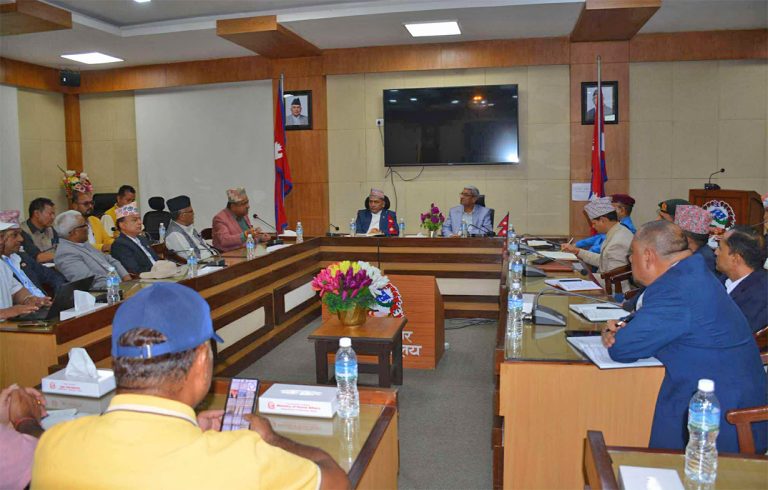 सरकार र यातायात व्यवसायीबीच जुटेन सहमति, बन्द निरन्तर