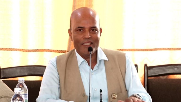 अमरेशको माग : भ्रष्टाचार गर्न वैदेशिक ऋण लिने काम नगरौं