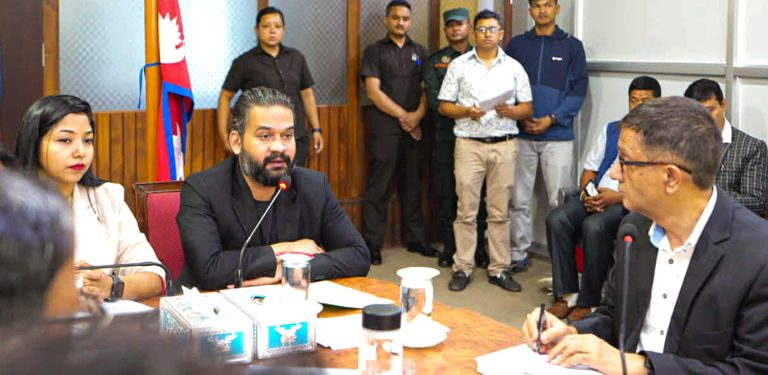 बालेन, सुनिता र गुरागाईंको भेटघाट फुक्यो, मन फुकेन