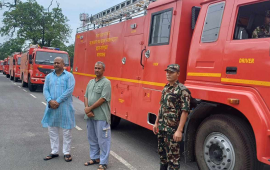 मधेशमा खानेपानी संकट : वारुणयन्त्रमार्फत पानी बाँड्दै