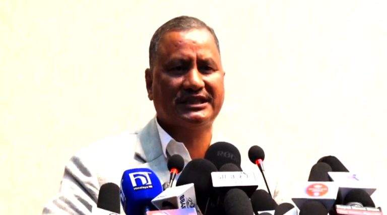 गणतन्त्रमा झारपातहरू मौलाए : विप्लव