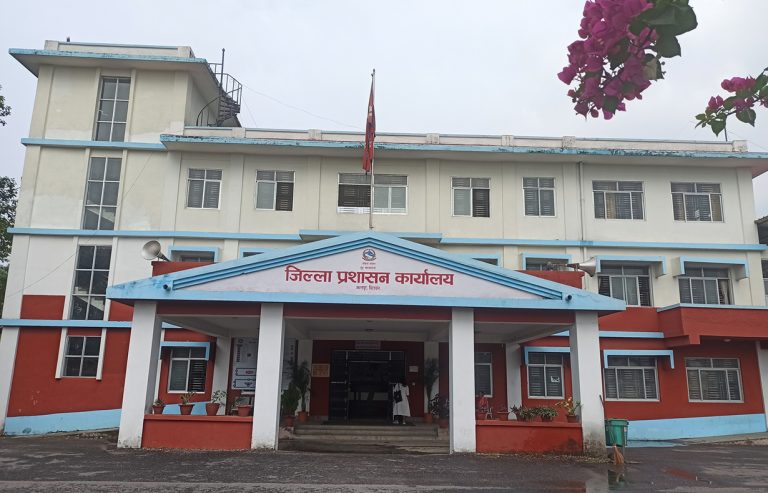 चितवनका कन्सल्टेन्सीमाथि प्रशासनको कडा निगरानी, ४६ वटाले मात्रै बुझाए कागजात