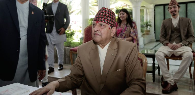यो नेपाल र नेपालीका लागि प्रार्थना गर्ने समय हो : ज्ञानेन्द्र शाह
