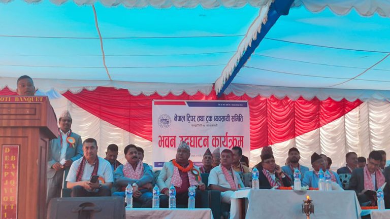 यातायात क्षेत्र व्यवस्थित बनाउँछौं : भौतिकमन्त्री