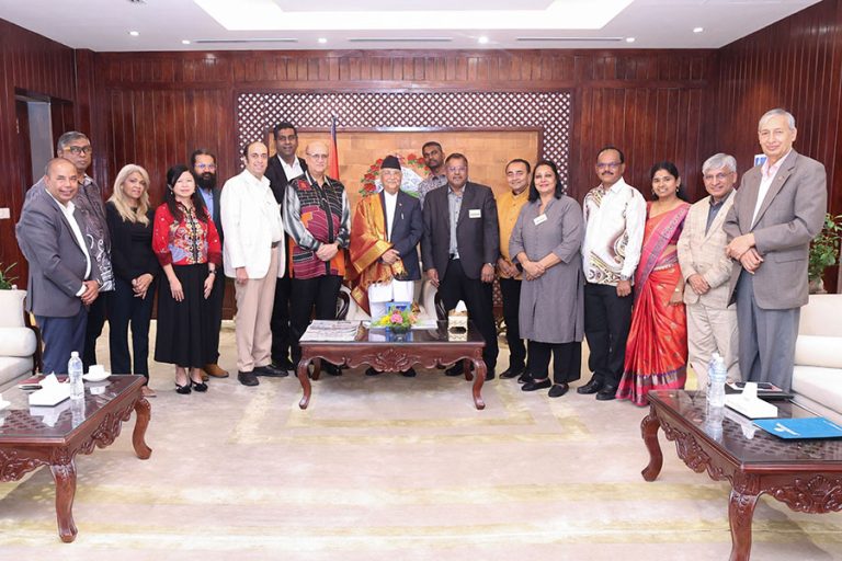 प्रधानमन्त्रीसँग नेपालमा लगानीको सम्भावनाबारे मलेसियाका व्यवसायीको छलफल
