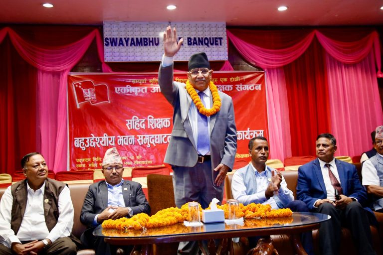 कुलिङ पिरियडमा एमालेले म्याउँ गरिहाल्यो, प्रधानमन्त्रीलाई छानबिन गरौं : प्रचण्ड
