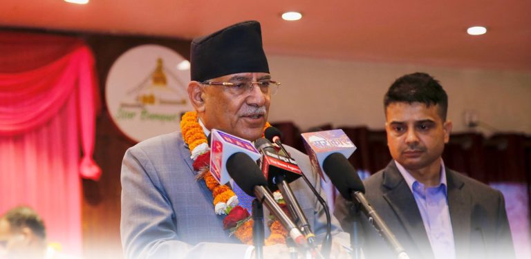 जनार्दनको नाम नलिई प्रचण्डले भने- एकाध मान्छे प्रतिक्रियावादी र दलालहरूको उक्साहटमा छन्