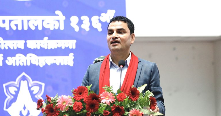 वीर अस्पतालको सेवा सुधार्न सके स्वास्थ्य क्षेत्रको सुधार हुन्छ : स्वास्थ्यमन्त्री पौडेल