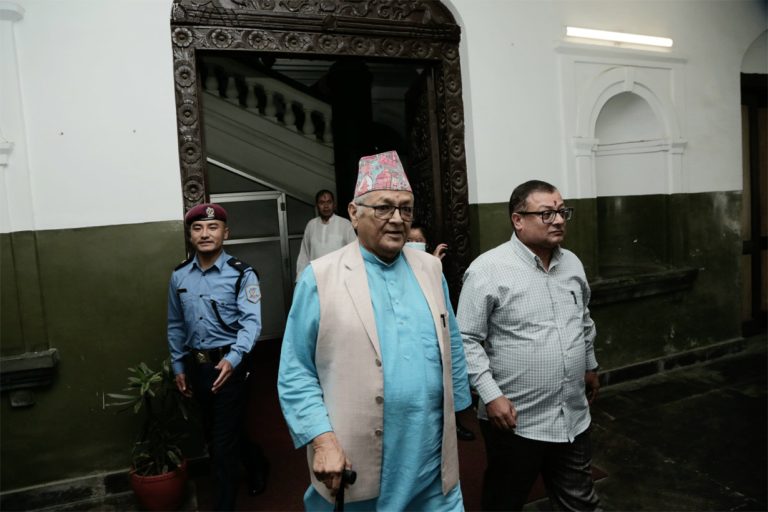 निर्वाचन आयोग पुग्यो राप्रपाको असन्तुष्ट समूह