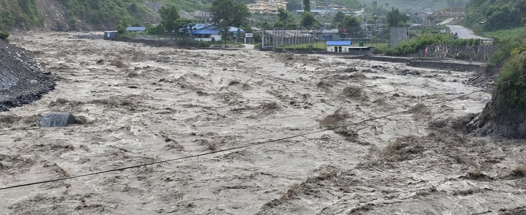 ल्हेन्दे खोलामा फेरि पनि बाढी, रसुवा, नुवाकोट र धादिङमा अलर्ट