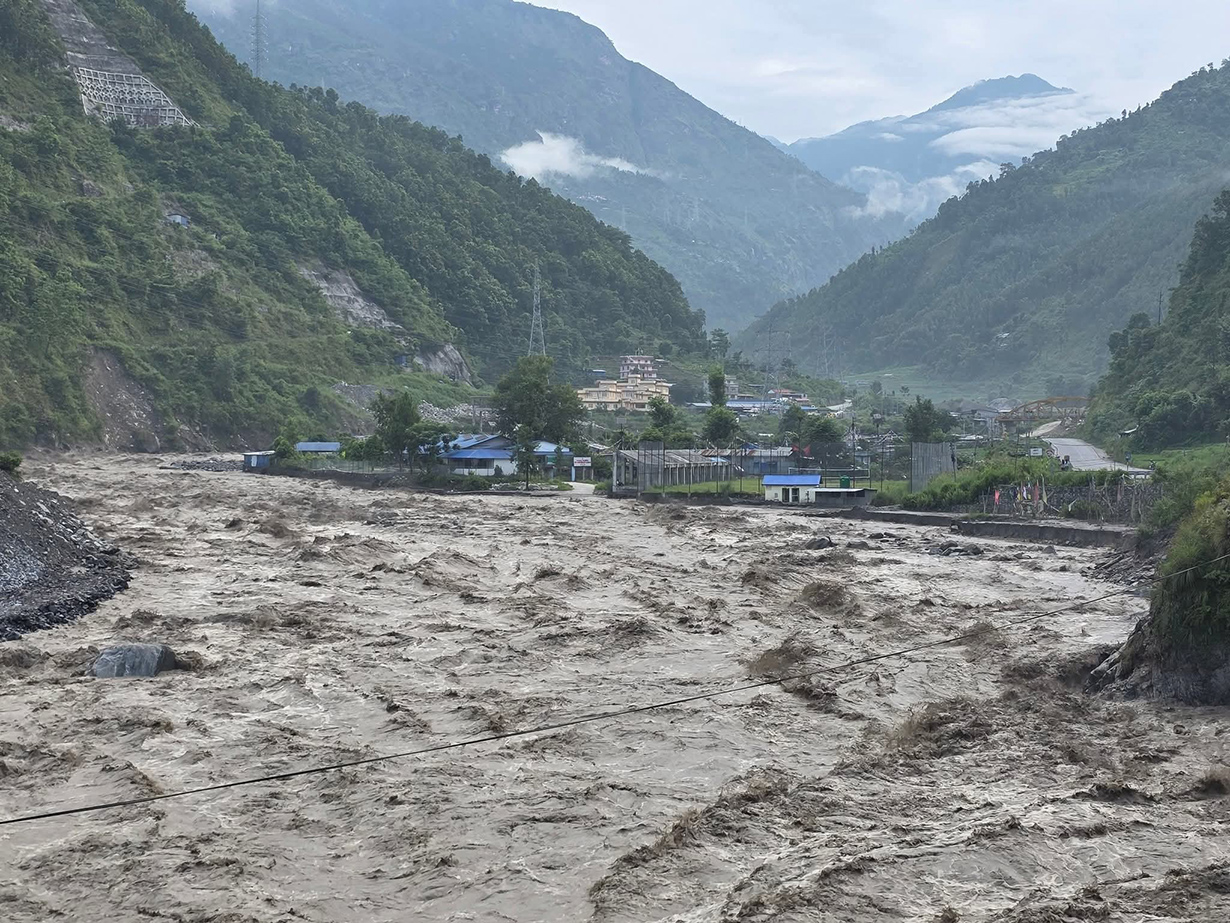 ल्हेन्दे खोलामा फेरि पनि बाढी, रसुवा, नुवाकोट र धादिङमा अलर्ट