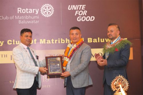 मातृभूमि हिरो’ अवार्ड एआइजी दान कार्कीलाई