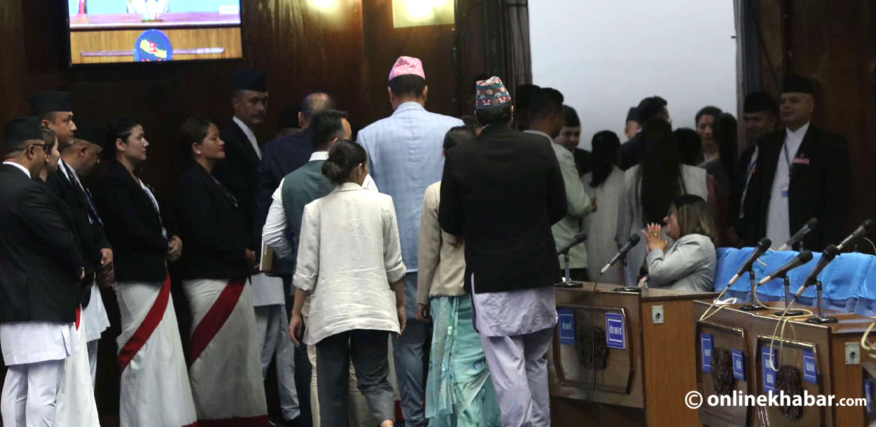 रास्वपा र राप्रपाले आज पनि गरे बैठक बहिष्कार (तस्वीर)